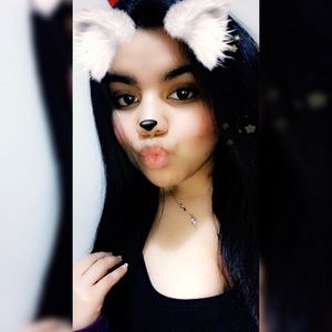 Meet your Posher, Azela